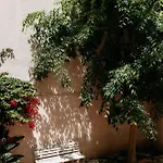 Diogo's Alcantara I By Mycelia Διαμέρισμα *