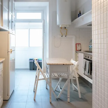 Diogo's Alcantara I By Mycelia Apartman Lisboa